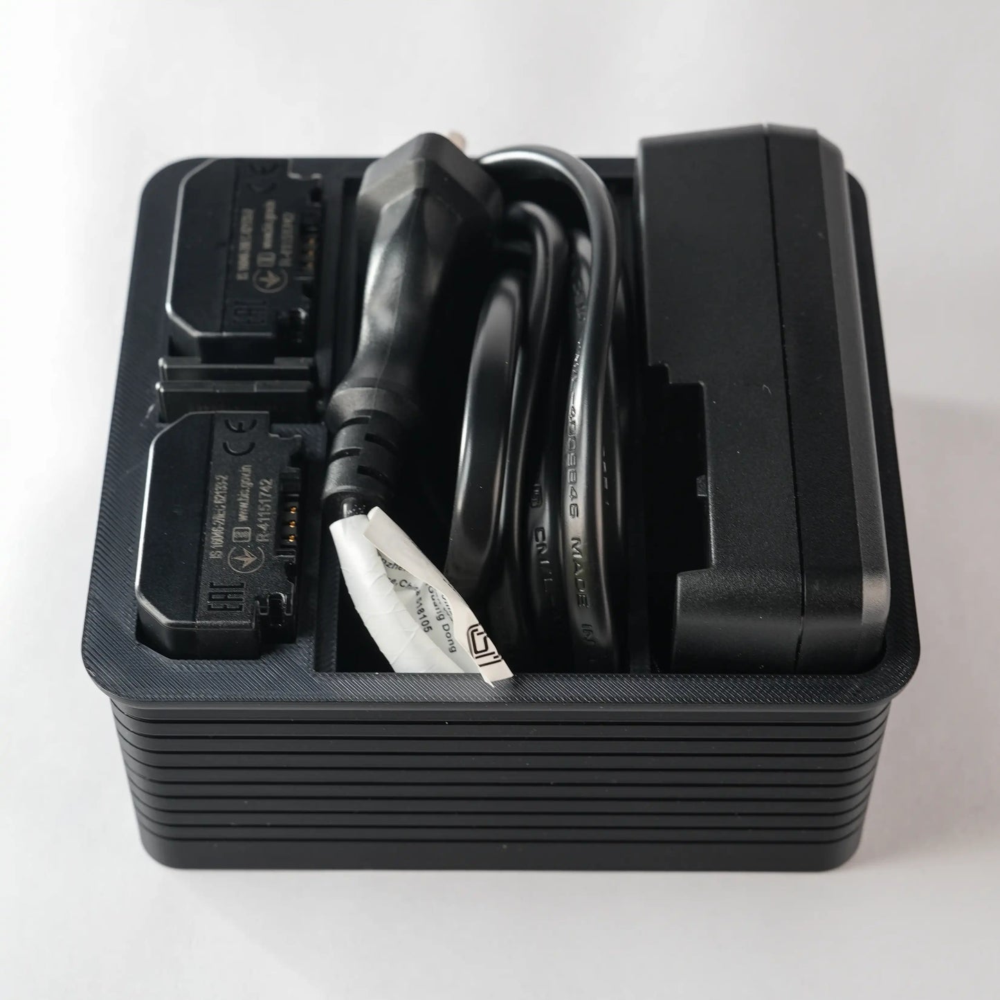 9Dimension - Camera Battery, SD Card & Charger Desk Organizer (For Sony)